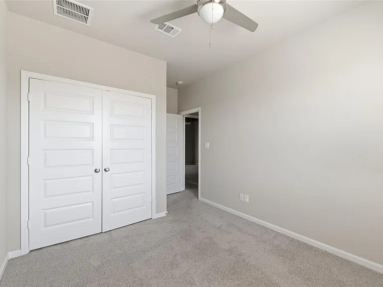 12006 Ridgewood Hill Dr — Photo 32
