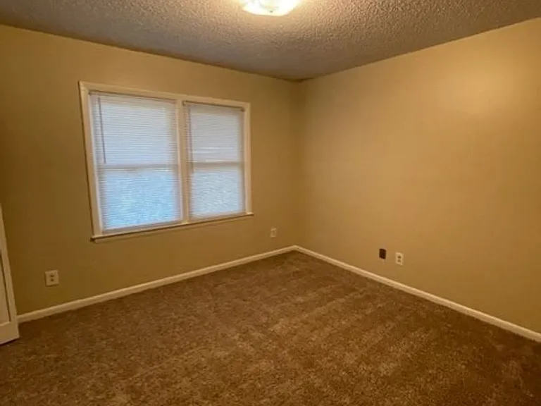 Apt-East-J-Street-310 — Photo 12