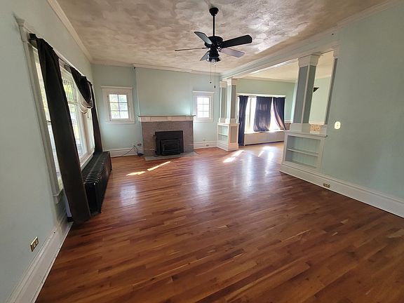 2nd image of 644 1st Ave E