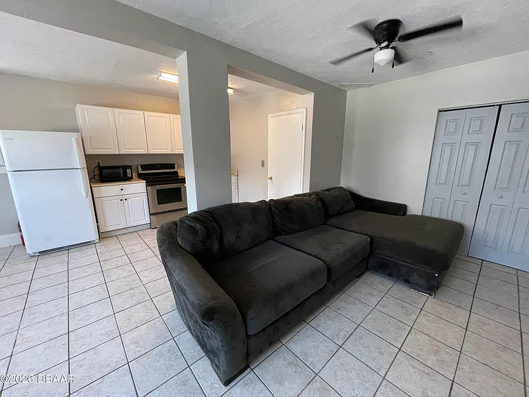 411 N Oleander Ave #3 — Photo 6