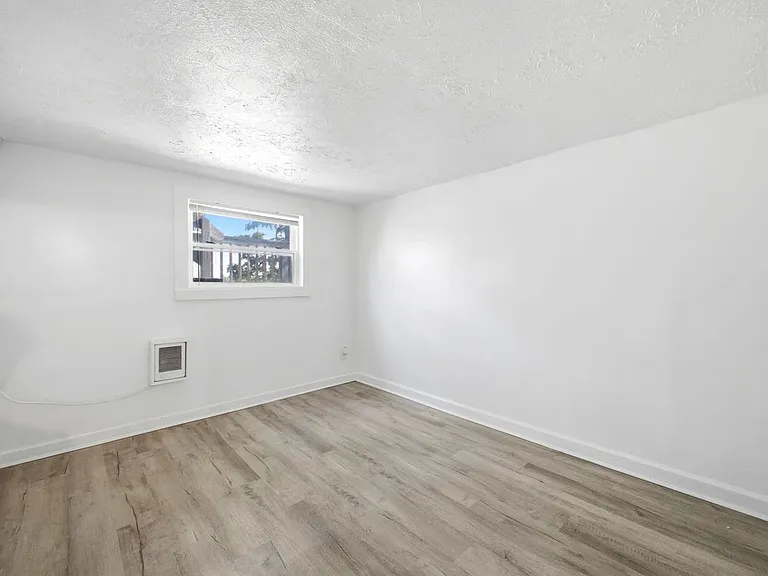 486 Hanley St #A — Photo 13