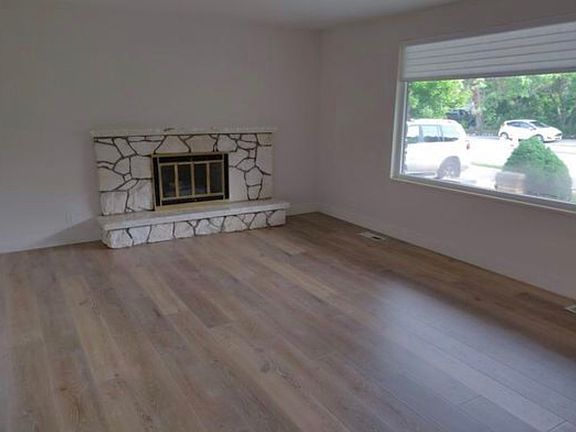 5th image of 2561 E Oak Creek Cir