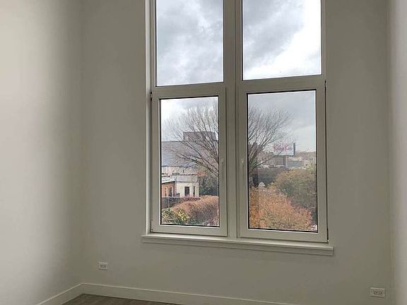 4th image of 532 Court St #4