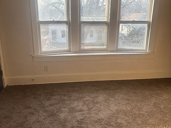 4th image of 1550 Jermain Dr