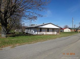 10172 E Daisy Hill Rd, Borden, IN 47106