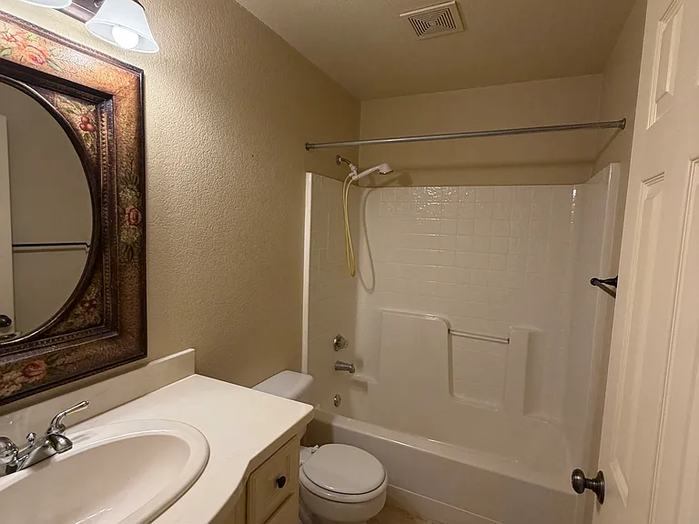 2905 Nandina St — Photo 6