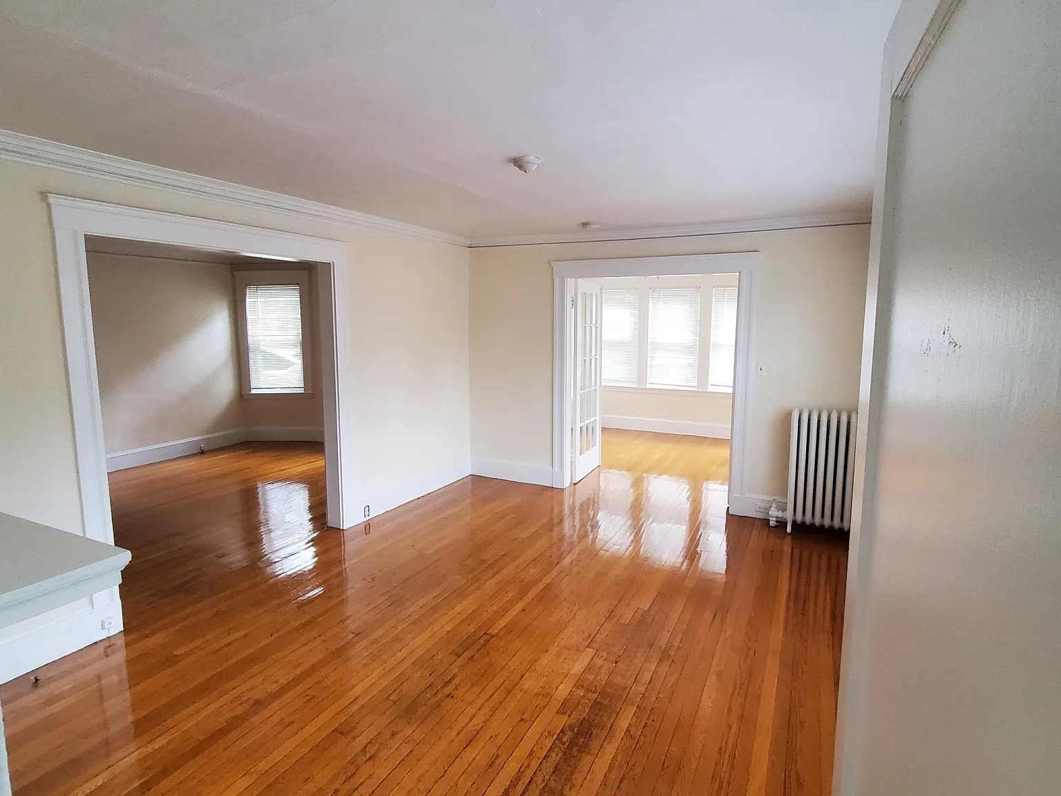 2 bed, 1.0 bath, $3,400 — Photo 1