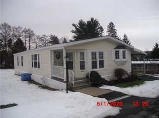 12 Singleton Dr, New Hartford, NY 13413