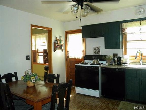 3rd image of 172 Murray Ave
