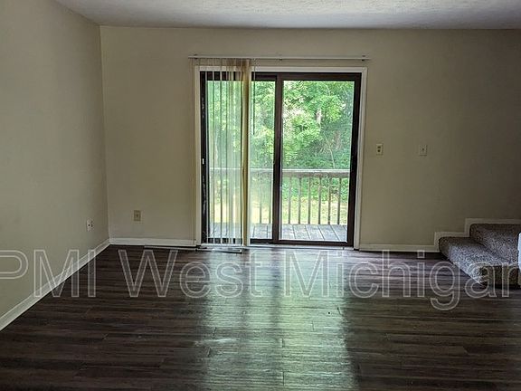 5th image of 6060 In The Pines Dr SE