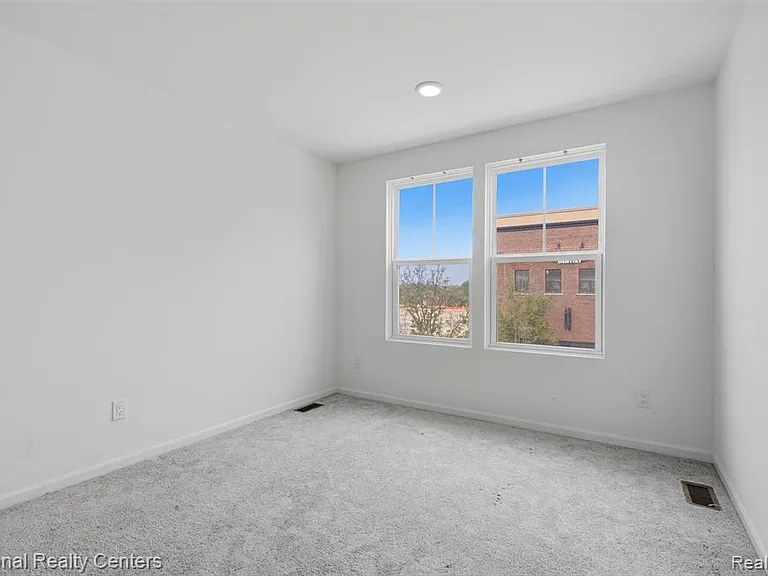 43034 Atwood Ave — Photo 26