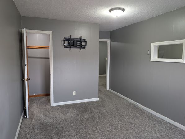 123 E Broadway St #2