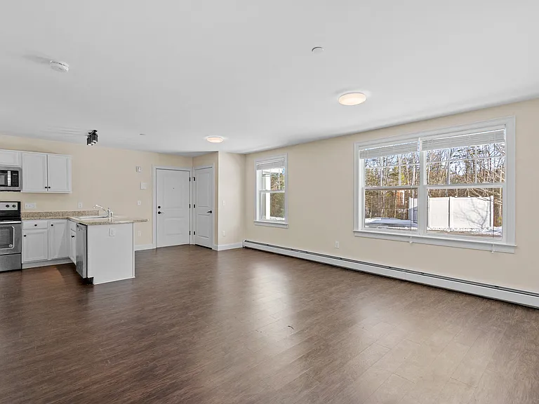 Cumberland Foreside Village Apartments — Photo 11