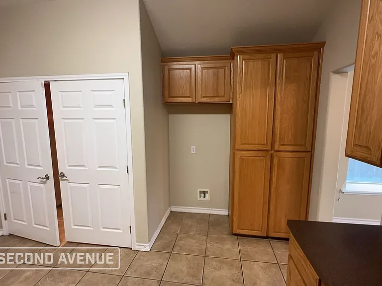 1011 Forest Oak — Photo 7