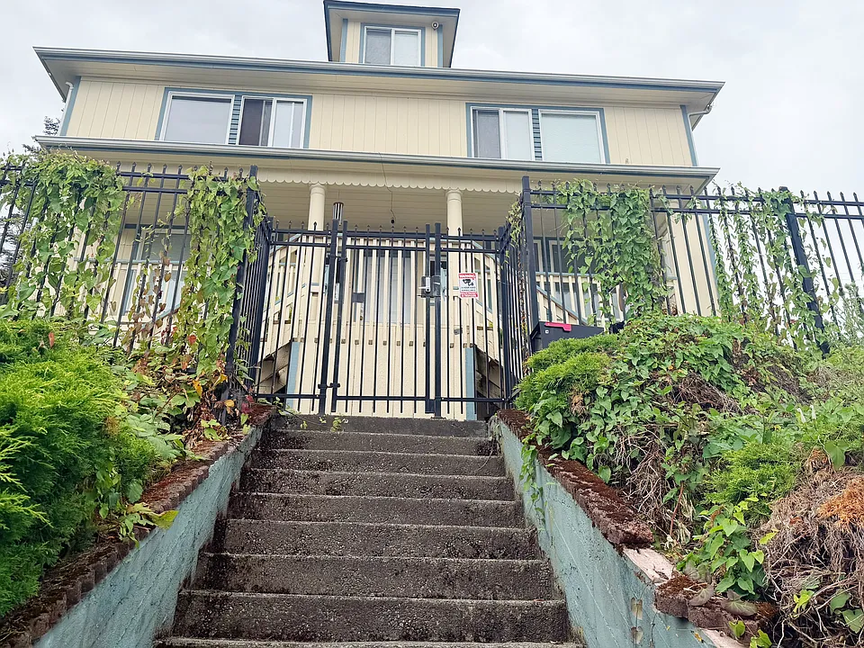 1538 Market St #1&2