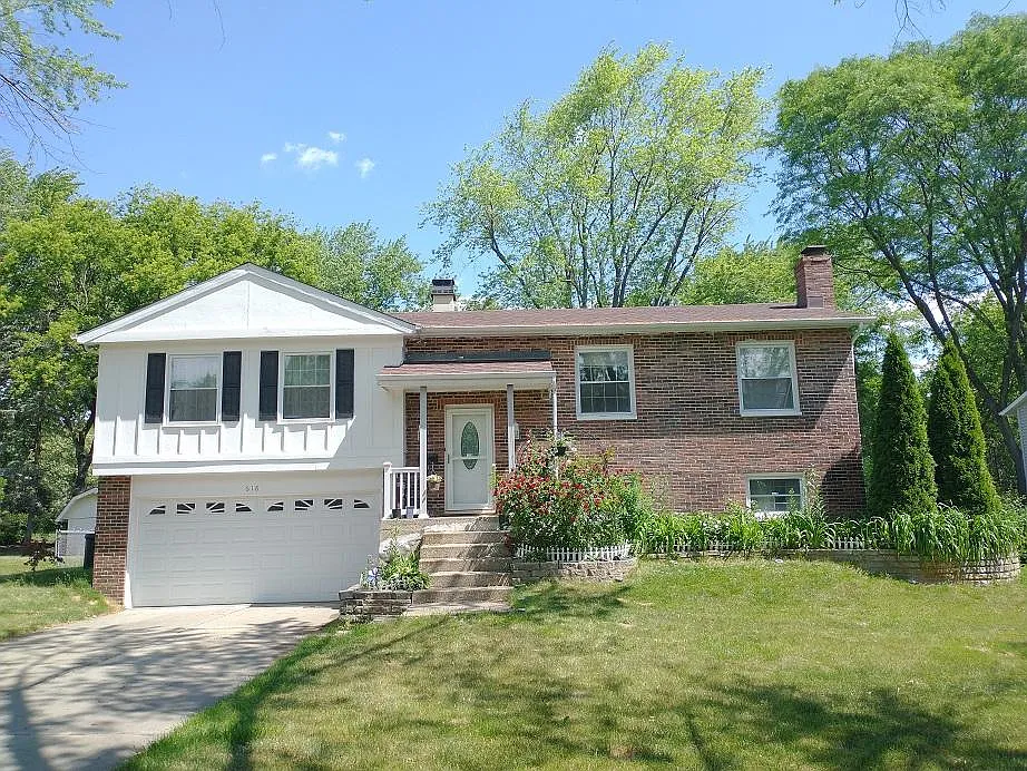 618 E Golf Rd