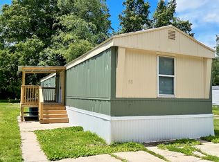 78 Deerwood Park, Centralia, IL 62801