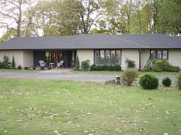 719 N Pine Street, Marshfield, MO 65706