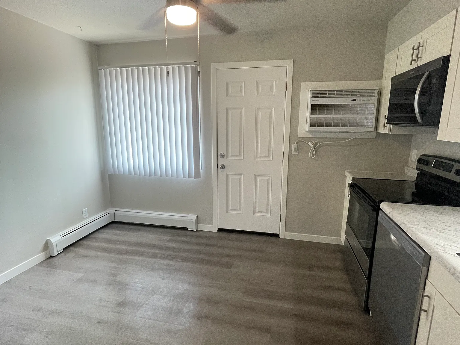 2 bed, 1.5 bath, $1,095 — Photo 1