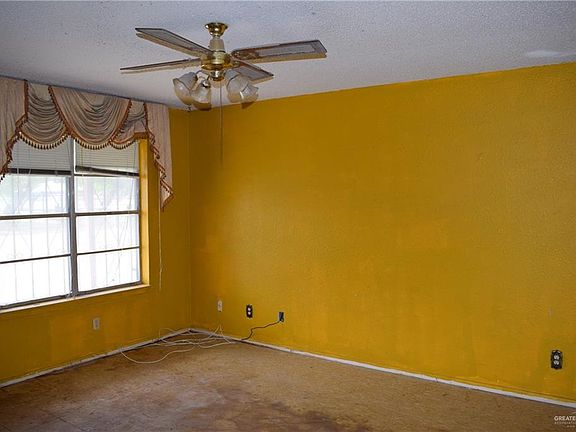 3rd image of 1213 Barnes St