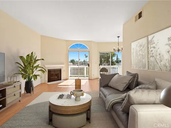 5135 Zelzah Ave APT 301, Encino, CA 91316