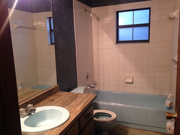 2nd image of 4395 NE 34th Ct