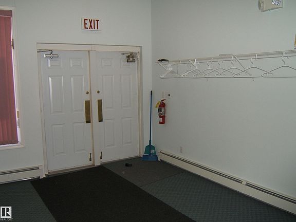 3rd image of 4707 50th St