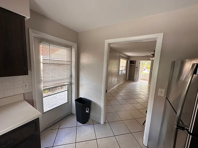 702 Heritage Ln — Photo 21
