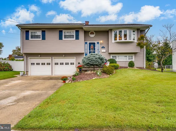 9 Gary Dr, Hamilton, NJ 08690