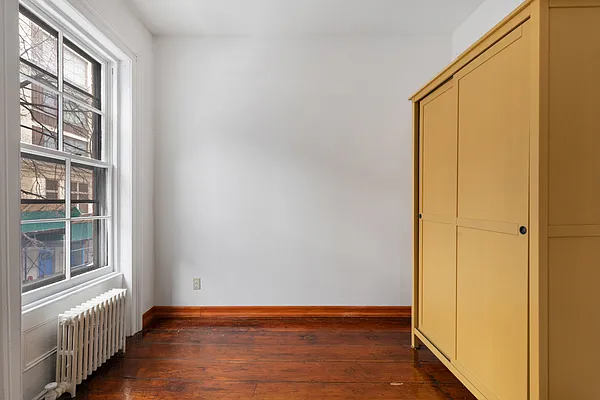 Rented by Compass | media 9