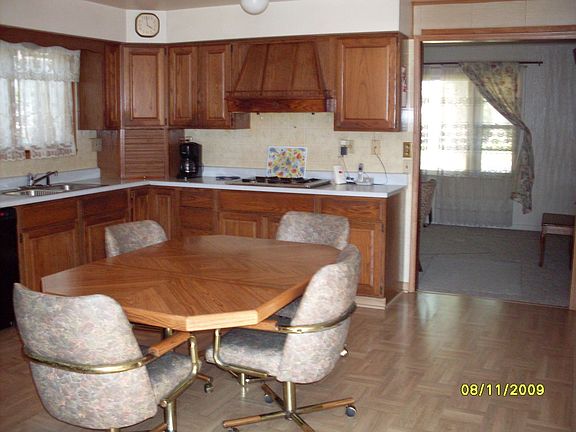 4th image of 206 45th Ave