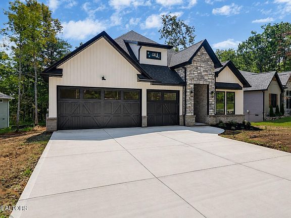 2nd image of 152 Adler Ln