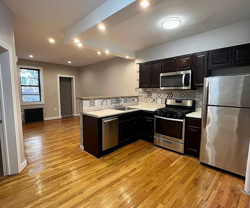 1st image of 337 E 115th St #1F