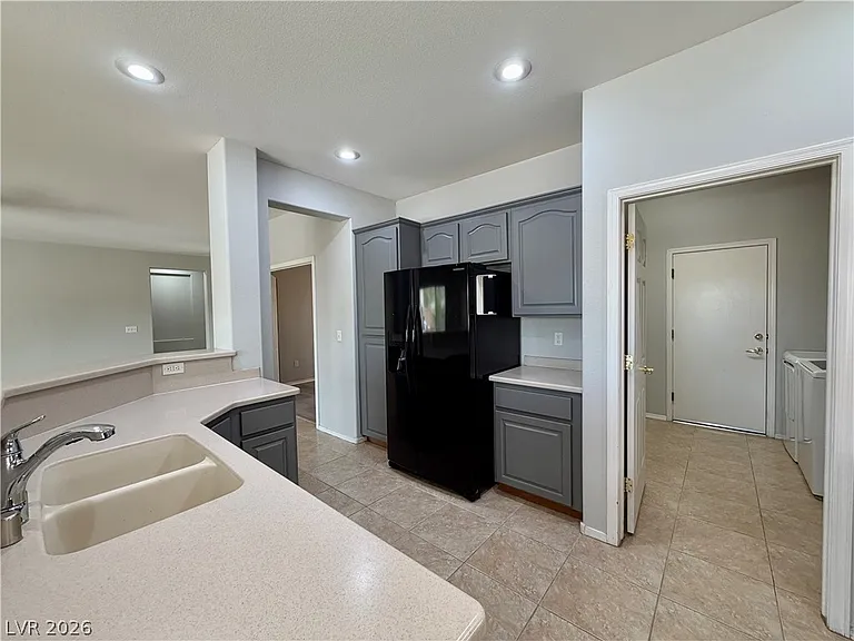 2895 Maffie St — Photo 14