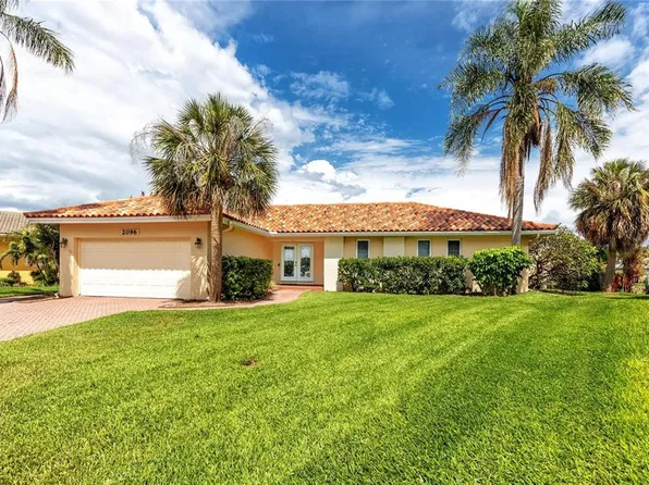 2096 Massachusetts Ave NE, Saint Petersburg, FL 33703