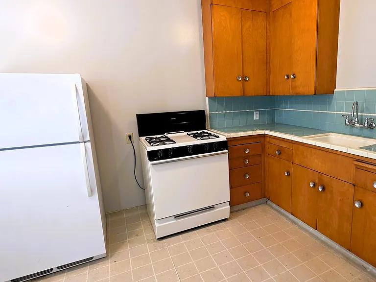 757 Jefferson St #1 — Photo 3
