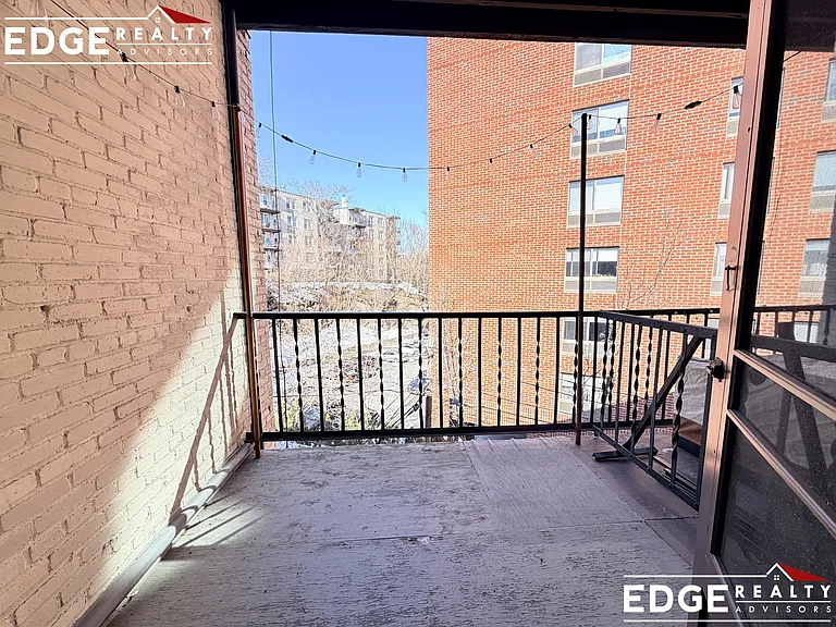 25 Mount Hood Rd #12 — Photo 7