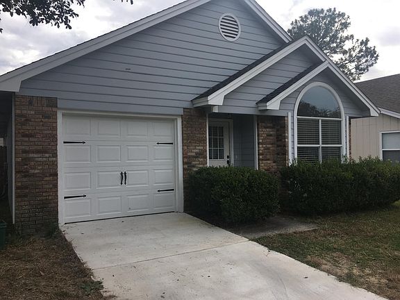 2nd image of 3004 Yorktown Cir