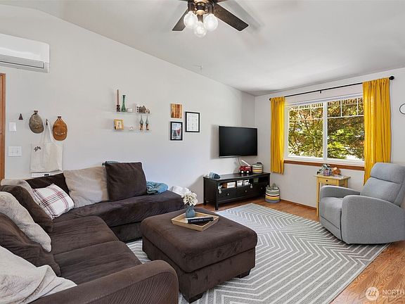 2nd image of 2903 McClain Avenue