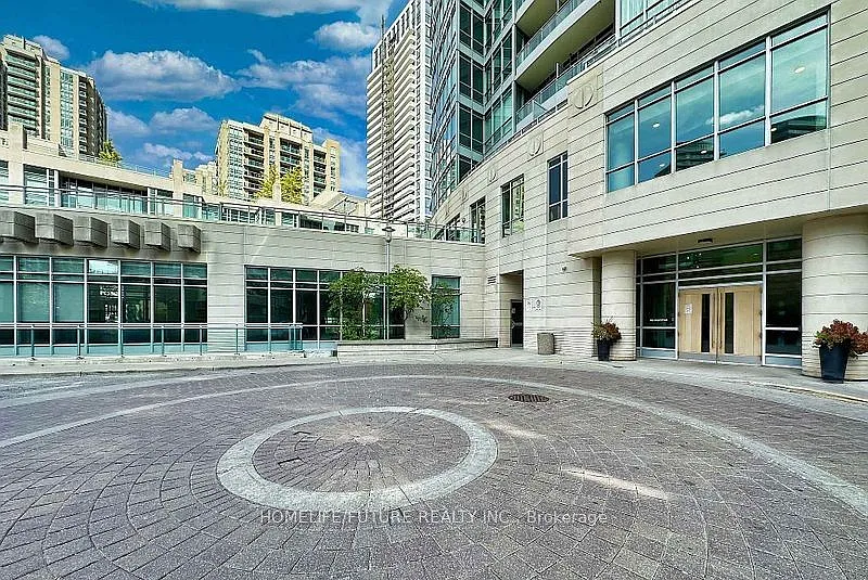 18 Holmes Ave #415