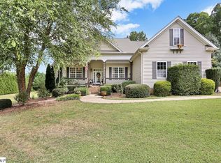 4304 N Blue Ridge Dr, Taylors, SC 29687