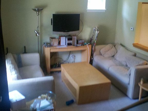 5th image of 566 Kellogg St