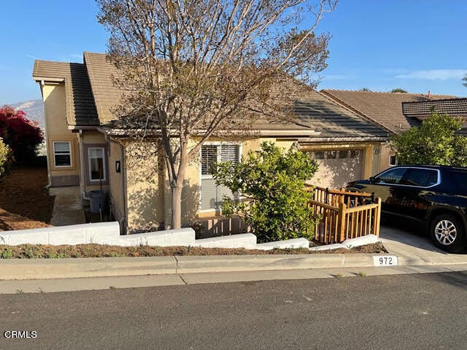 1st image of 972 Monterey Pl