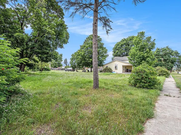 310/312 Pine St, Kalkaska, MI 49646