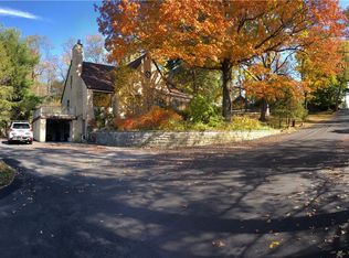 40 Elmhurst Rd, Pittsburgh, PA 15220