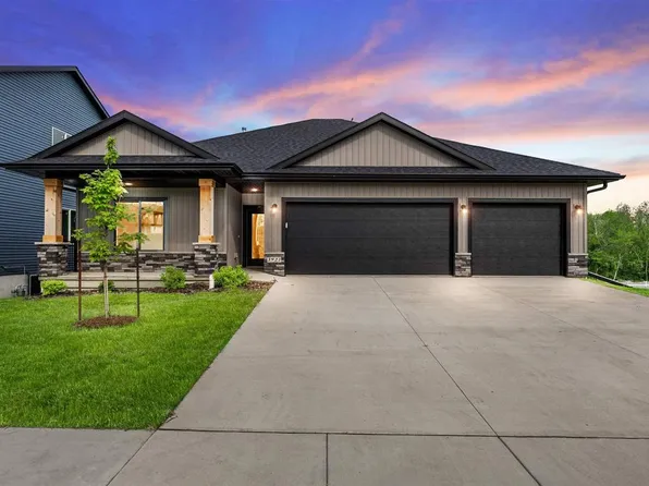 3921 Winnsboro Dr, Iowa City, IA 52245