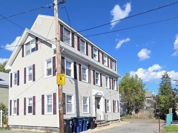 4 Upham St, Salem, MA 01970