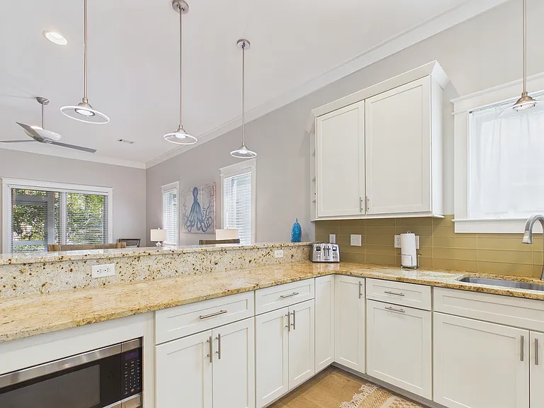 74 Greenway Park Ave — Photo 8