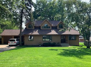 733 Gamble Dr, Lisle, IL 60532