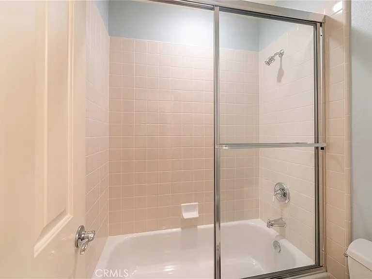 6267 Pacific Pointe Dr — Photo 38